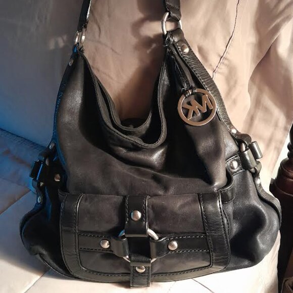 Michael Kors Slouch Bag - Picture 5 of 8
